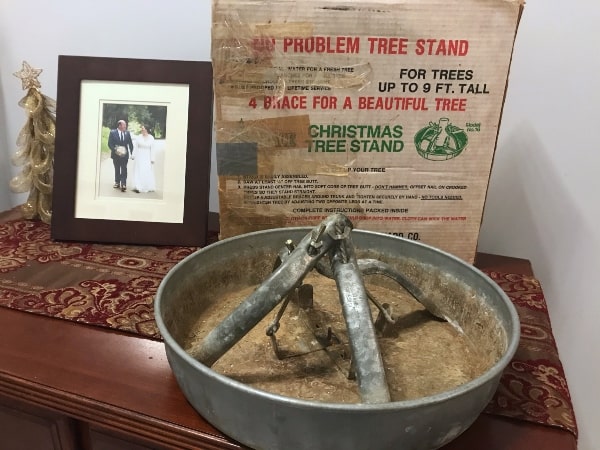 Gunnard Vintage Tree Stand